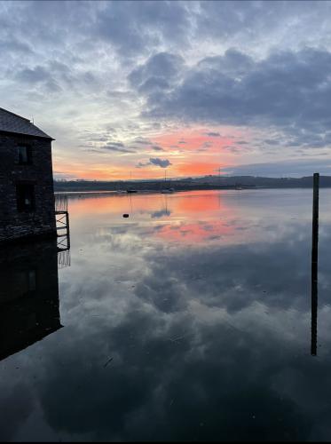 Photo Gallery Image - Gill Mannings Cox: Downriver from Sammy Sam's: which way is up?